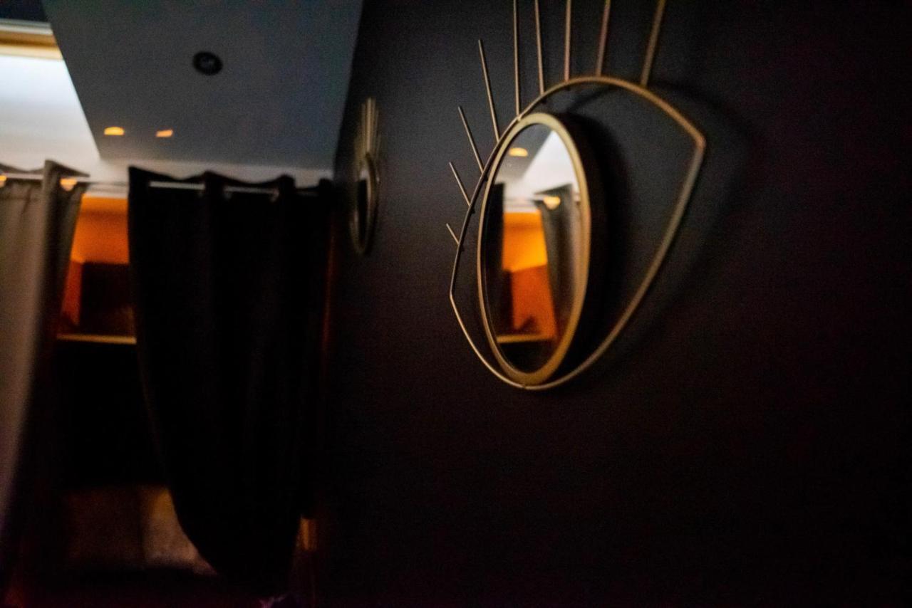 Love Suites & Spa "Le Loft" Avec Jacuzzi Privatif Médis Esterno foto