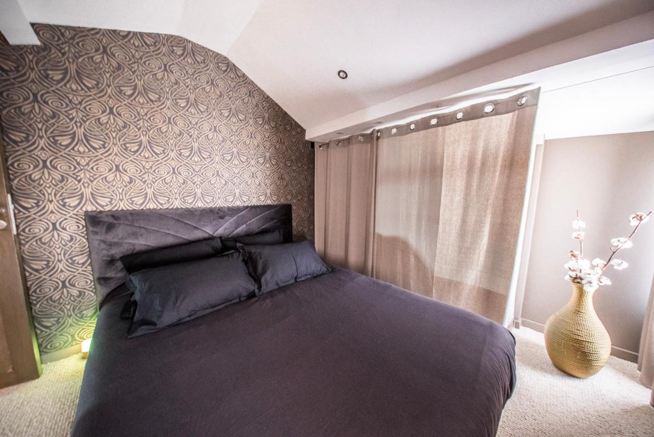 Love Suites & Spa "Le Loft" Avec Jacuzzi Privatif Médis Esterno foto