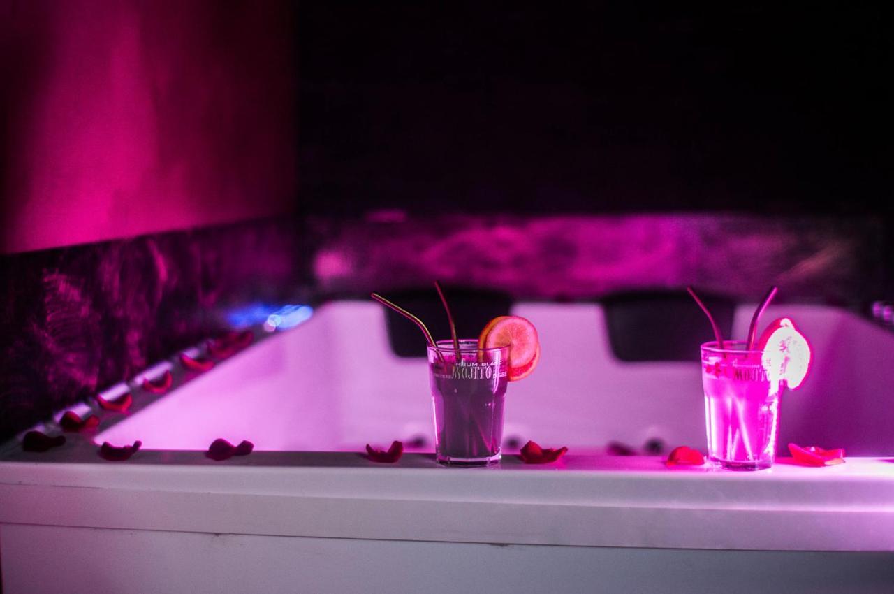 Love Suites & Spa "Le Loft" Avec Jacuzzi Privatif Médis Esterno foto